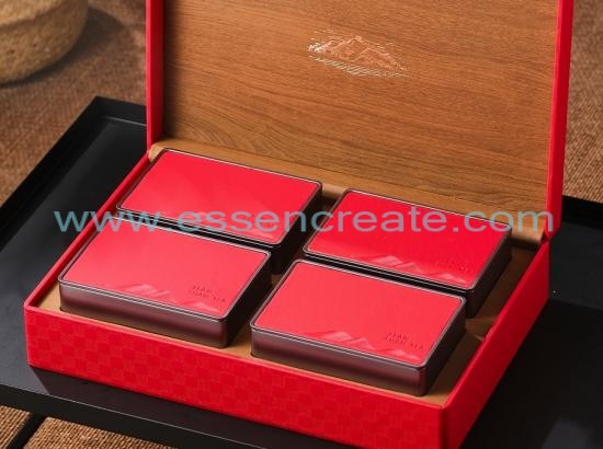 Coffret cadeau en cuir avec quatre boîtes de conserve