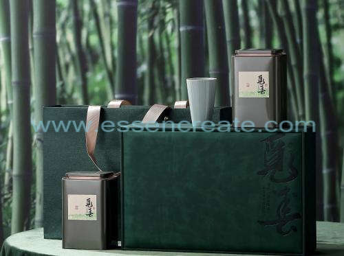 Le coffret cadeau Maofeng contient deux canettes et des tasses