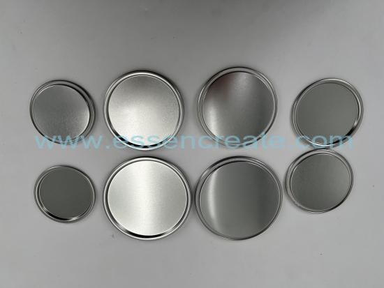 Materials Of Various Sizes Silver Bottom Cover