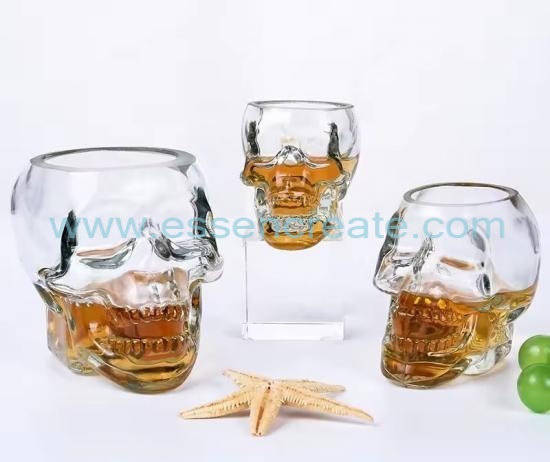 Tasses à tête de mort en verre à shot Vodka Doomed
    